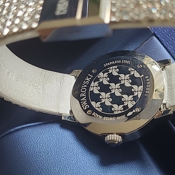 Swarovski 100068 Piazza Clear Crystal Mesh Bracelet Watch - Picture 5 of 8